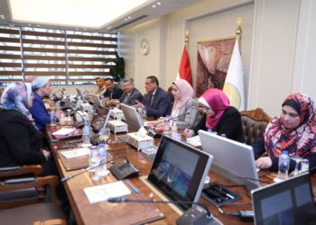 وزيرا التنمية والبيئة يناقشان سبل تفعيل الإطار المؤسسى للإدارة المتكاملة للمناطق الساحلية