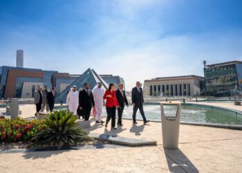 جامعة مصر للمعلوماتية تستقبل رئيس جامعة الشارقة لتعزيز العلاقات والتعاون الأكاديمي