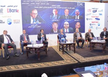 رجال الصناعة والتصدير يضعون روشته لنمو وزيادة الصادرات المصرية خلال الفترة المقبلة