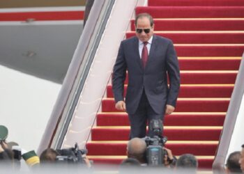الرئيس السيسي يصل العاصمة بكين