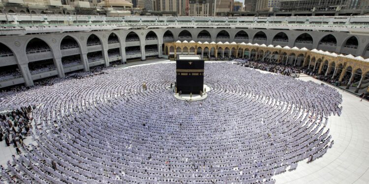 بداية من اليوم.. ممنوع دخول المقيمين إلى مكة المكرمة إلا في هذه الحالة