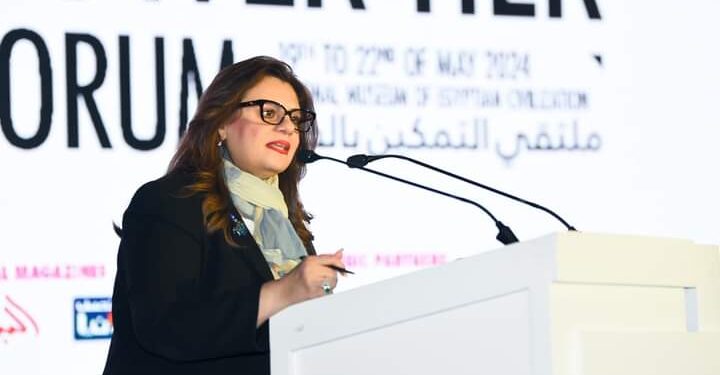 وزيرة الهجرة تشارك في فعاليات الافتتاح الرسمي للدورة الثانية من ملتقى “تمكين المرأة بالفن”