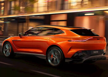 أستون مارتن تطلق DBX 707 بسعر 13 مليون جنيه