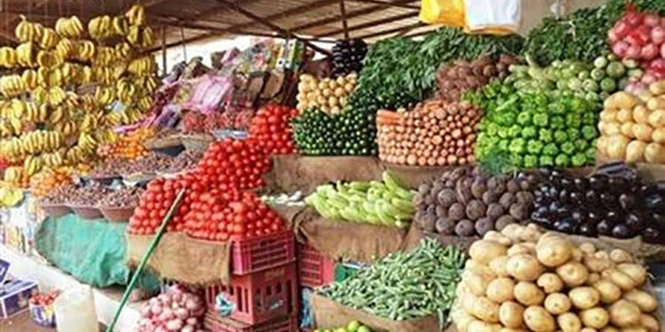 أسعار الخضار والفاكهة اليوم الجمعة