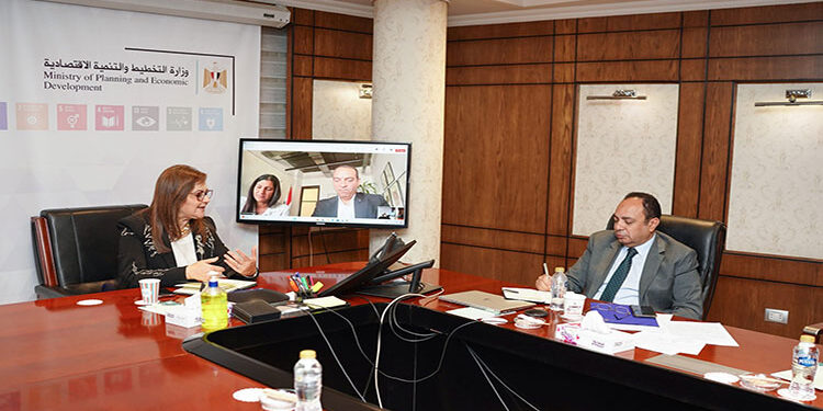 وزيرة التخطيط تتابع خطوات انشاء الصندوق السيادي للصناعة