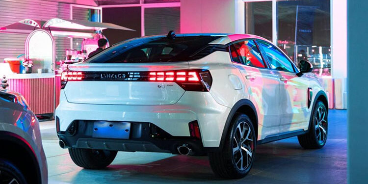 مواصفات سيارة لينك اند كو 05 ستاندرد موديل 2024 الجديدة