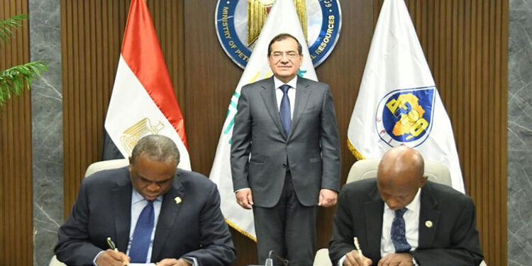 وزير البترول يشهد اتفاق تأسيس و ميثاق البنك الأفريقي للطاقة AEB