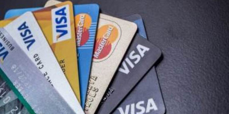 تفاصيل حدود الاستخدام للبطاقات الائتمانية في 5 بنوك داخل وخارج مصر