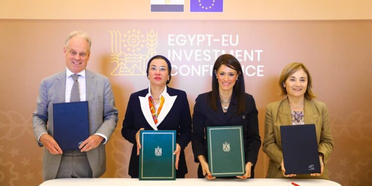 وزيرة التعاون توقع اتفاقيات 6 منح تنموية مع الاتحاد الأوروبي والوكالة الفرنسية