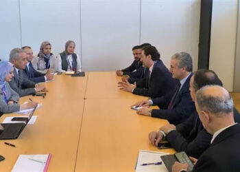 وزير العمل يلتقي نظيره السوري للتباحث في الملفات المشتركة