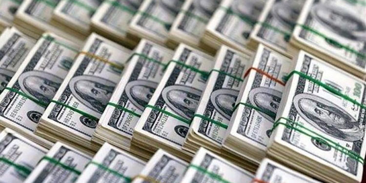 مصر السادس عالمياً من حيث تلقي تحويلات مالية من المصريين