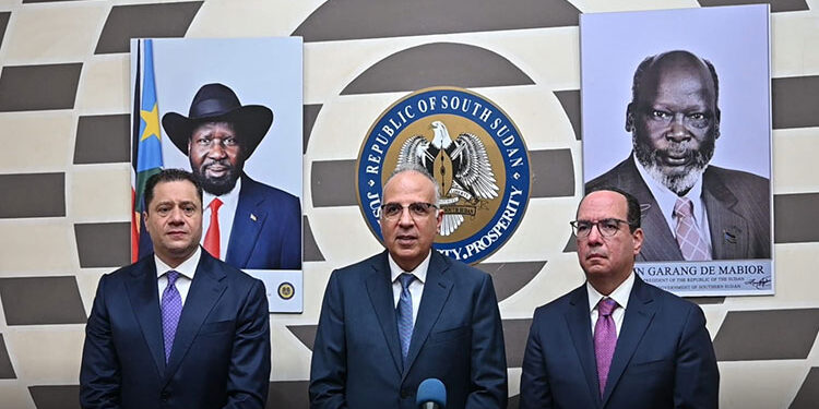 وزير الري يلتقى مستشار رئيس جمهورية جنوب السودان للشئون الامنية