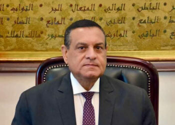 وزير التنمية يستعرض تقريرًا حول النجاحات التي حققها برنامج تنمية الصعيد في أكثر المناطق احتياجاً