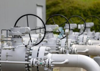 انتهاء الخفض المؤقت .. وزارة البترول : إعادة ضخ الغاز لمصانع الأسمدة