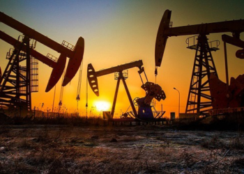 بنك غولدمان ساكس يتوقع عجزًا في سوق النفط خلال الربع الثالث