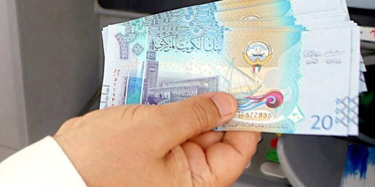 سعر الدينار الكويتي أمام الجنيه المصري اليوم الثلاثاء