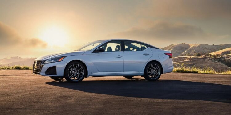 نيسان تعلن عن طرازها الجديد ألتيما موديل 2024