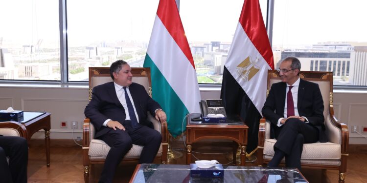 وزير الاتصالات يبحث مع وزير الاقتصاد المجرى فتح آفاق جديدة للتعاون