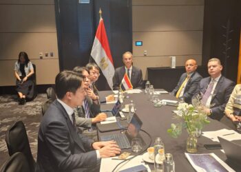 وزير الاتصالات يبحث مع نظيره الكوري فتح آفاق التعاون فى الرقائق الالكترونية والذكاء الاصطناعى