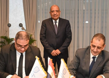 وزير قطاع الأعمال يشهد توقيع بروتوكول تعاون مع مجمع الإصدارات المؤمنة والذكية