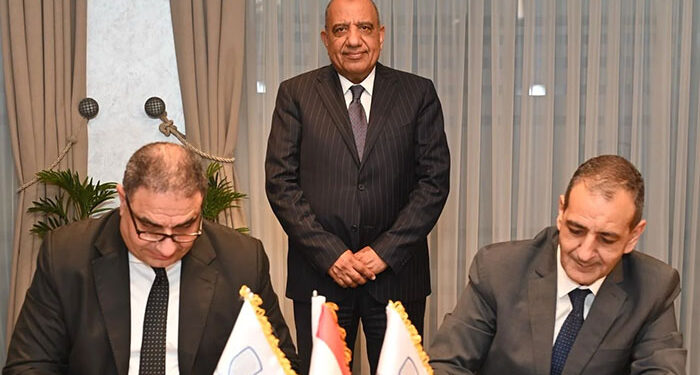 وزير قطاع الأعمال يشهد توقيع بروتوكول تعاون مع مجمع الإصدارات المؤمنة والذكية