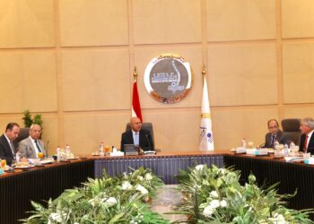 وزير النقل  يترأس الجمعيات العامة العادية لـ4 شركات تابعة للقابضة للنقل البحرى والبرى