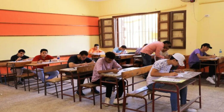 وزير التربية والتعليم يشدد على كافة اجراءات انتظام سير لجان الامتحانات