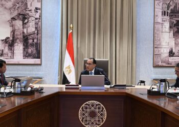 رئيس الوزراء يتابع مع وزير الشباب عددا من ملفات عمل الوزارة