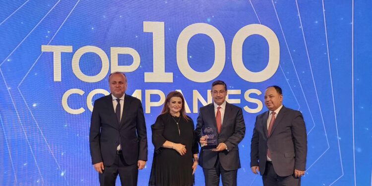 بنك التعمير والإسكان يُكرم ضمن أفضل 100 مؤسسة بالسوق المصرية لعام 2023