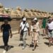 إقبال سياحى مميز على معابد الأقصر رغم موجة الطقس الحارة في الجنوب