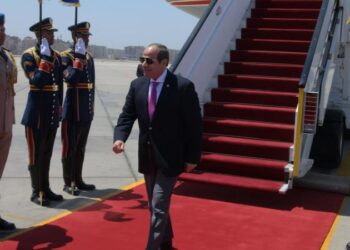 الرئيس السيسى يعود إلى أرض الوطن بعد أداء فريضة الحج