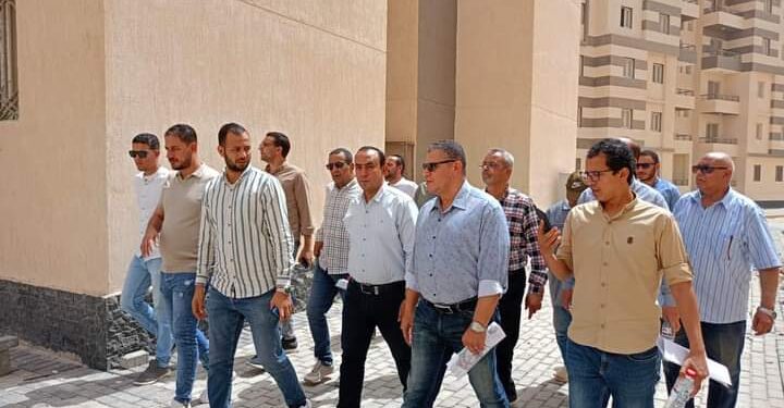 وزير الإسكان يتابع موقف تنفيذ عمارات المبادرة الرئاسية ” سكن لكل المصريين” والإسكان المتوسط بمدينة 15 مايو