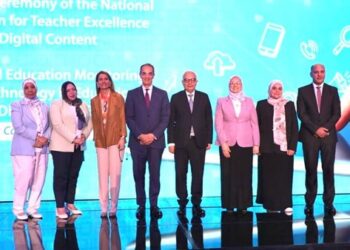 وزيرا التربية والاتصالات يشهدان تكريم الفائزين في مسابقة (معلم مبتكر من أجل الغد)