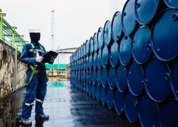 واردات وصادرات الولايات المتحدة من النفط والمنتجات النفطية