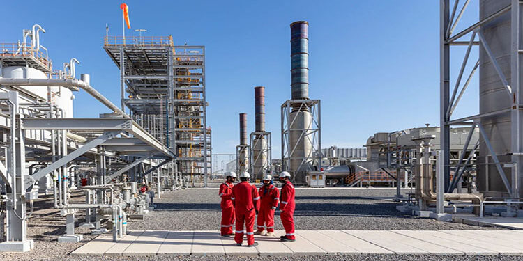 تراجع في أنشطة قطاع النفط في سلطنة عمان