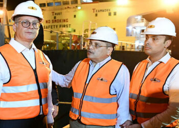 وزير البترول يتفقد تسهيلات سوميد ونقاط تسهيلات الغاز المستورد