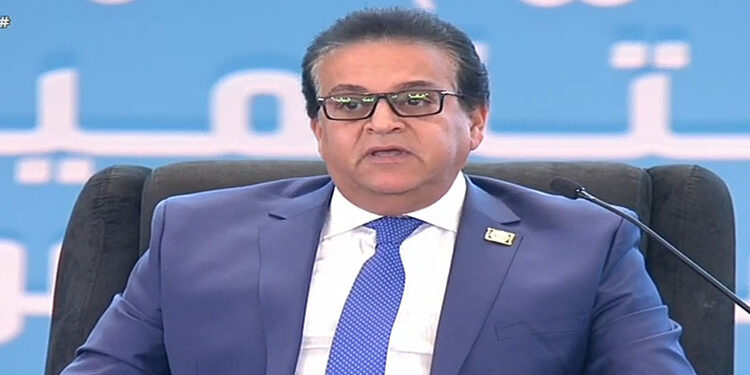 وزير الصحة يتولى منصب نائب رئيس الوزراء