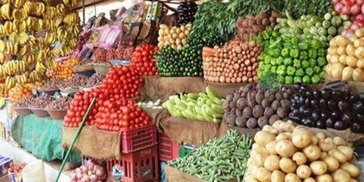 أسعار الخضار والفاكهة اليوم الأربعاء