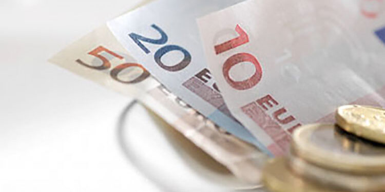 سعر اليورو مقابل الجنيه المصري اليوم الأحد 7-7-2024 في البنوك