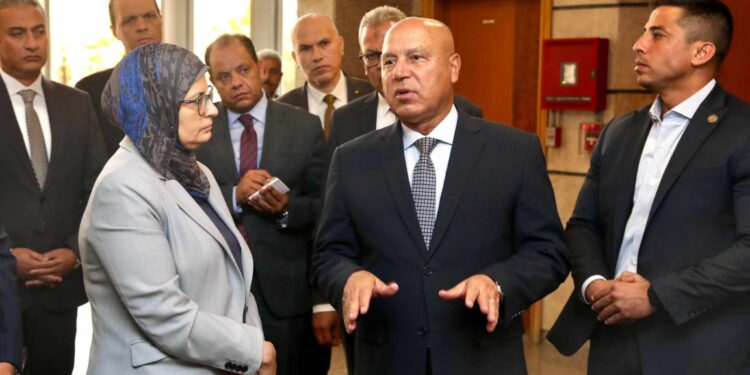 كامل الوزير يزور المقر الرئيسي للهيئة العامة للتنمية الصناعية