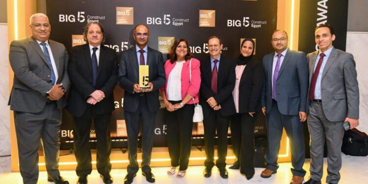 نائب وزير الإسكان يشهد احتفالية توزيع جوائز معرضBig 5 Construct Egypt 2024
