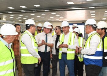 وزير البترول يتفقد تسهيلات الشركة العربية لأنابيب البترول (سوميد) بميناء العين السخنة