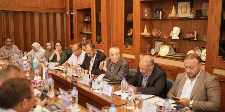 رجال أعمال إسكندرية تبحث مع وفد روسي تعزيز التبادل السلعي