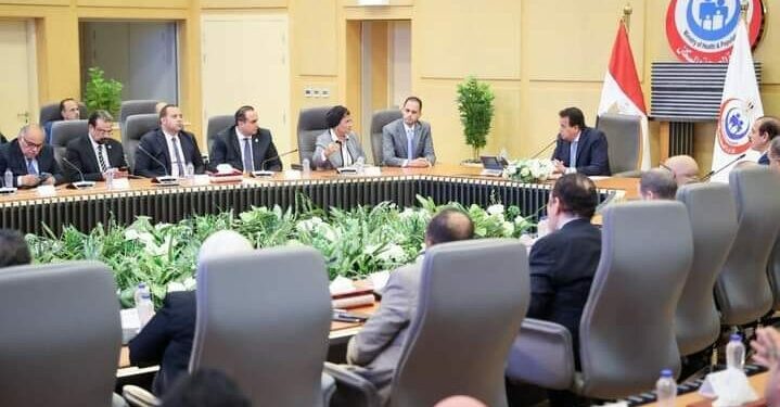 نائب رئيس مجلس الوزراء ووزير الصحة والسكان يوجه بتكثيف العمل خلال الفترة القادمة