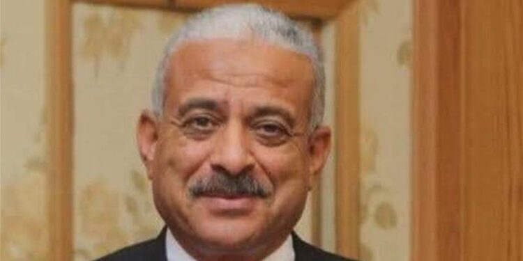 تعيين الفريق أول عبدالمجيد صقر وزيرا للدفاع