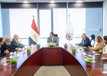 وزير الصحة يعقد اجتماع مع  شركة جنرال إلكتريك هليثكير