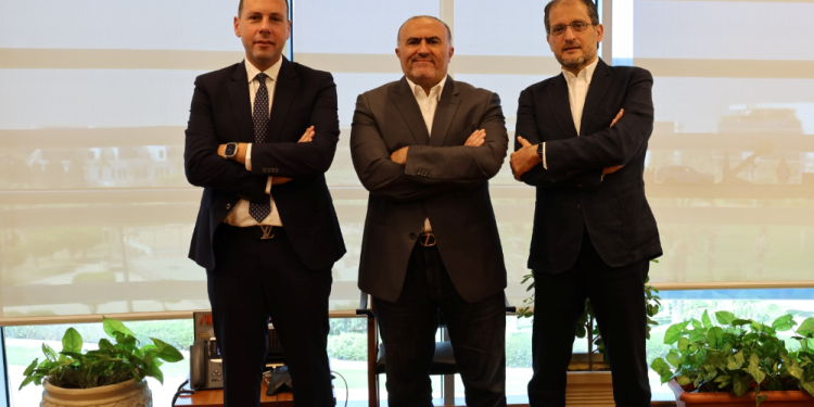 اورنچ وهواوي تنفذان أول تكنولوجيا للحاويات Bare Metal Container