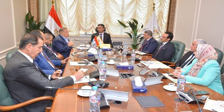 وزير التموين يلتقي برئيس اتحاد المستثمرين لبحث فرص التعاون المشترك وجذب مزيد من الإستثمارات