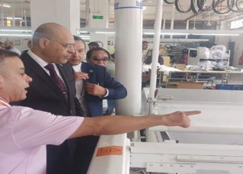وزير العمل يتفقد شركات اليكس اباريلز ومصر ميليتا للملابس الجاهزة وانكم ايجيبت لصناعة الكابلات