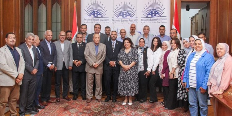 “رجال أعمال إسكندرية” و”المُشغل الاقتصادي” يناقشان المزايا الممنوحة للمستثمرين